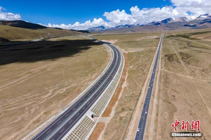 世界海拔最高 G6京藏高速公路那曲至拉萨段通车