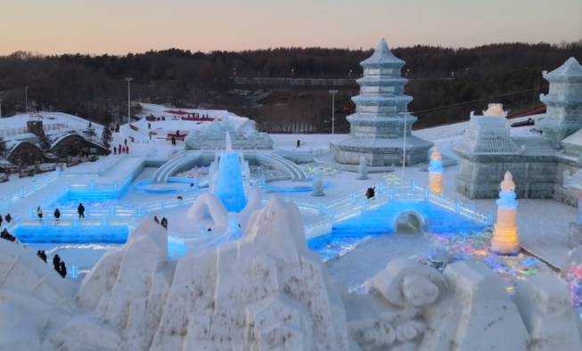 探访长春冰雪新天地：昼夜皆美的冰雪王国